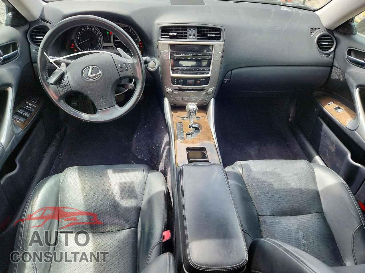 LEXUS IS 2010 - JTHCF5C24A5043636