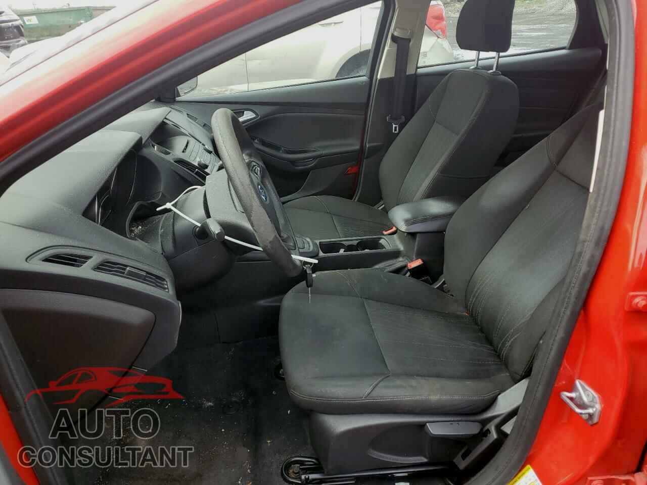 FORD FOCUS 2017 - 1FADP3FE3HL221688