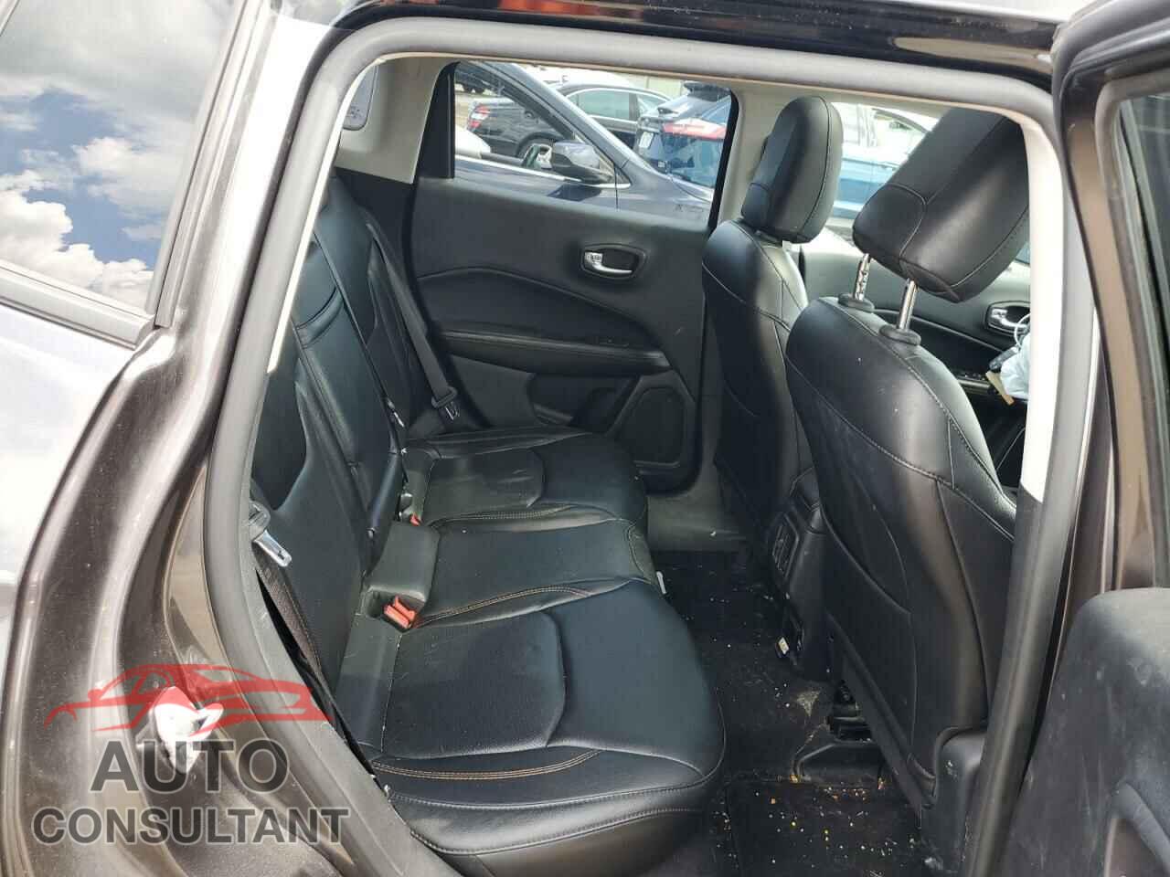 JEEP COMPASS 2018 - 3C4NJDCB7JT398884