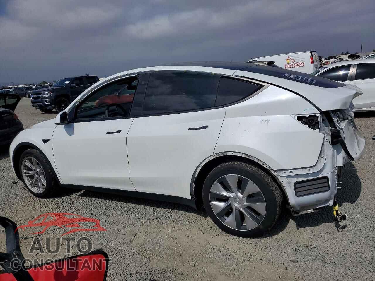 TESLA MODEL Y 2022 - 7SAYGDEE5NF385397