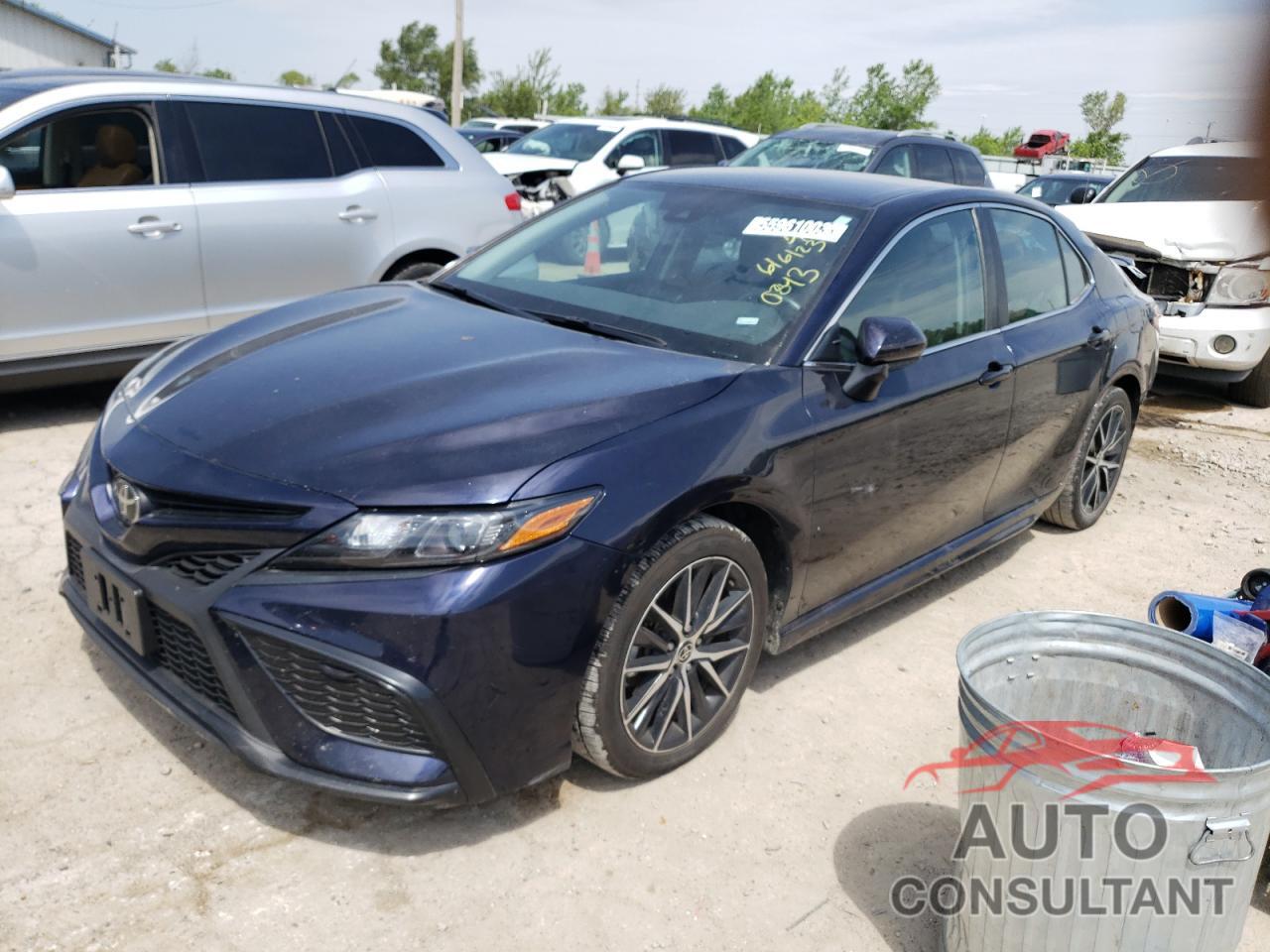 TOYOTA CAMRY 2021 - 4T1G11AK5MU580843