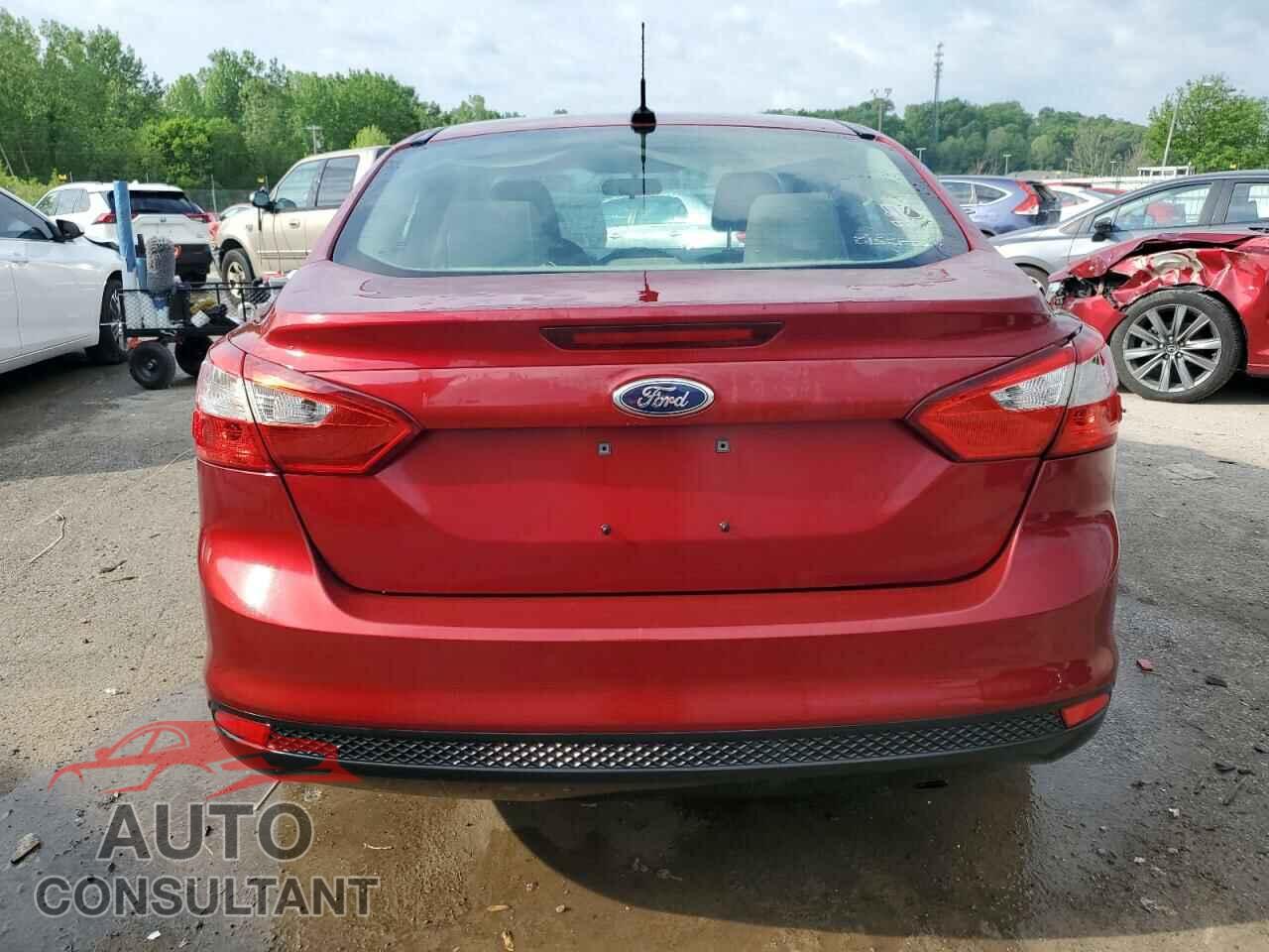 FORD FOCUS 2014 - 1FADP3F25EL429024
