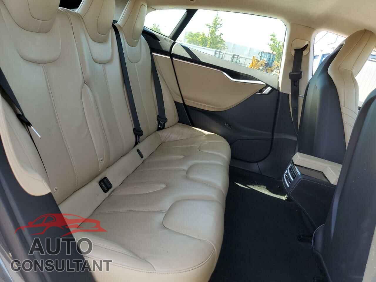 TESLA MODEL S 2016 - 5YJSA1E13GF128323