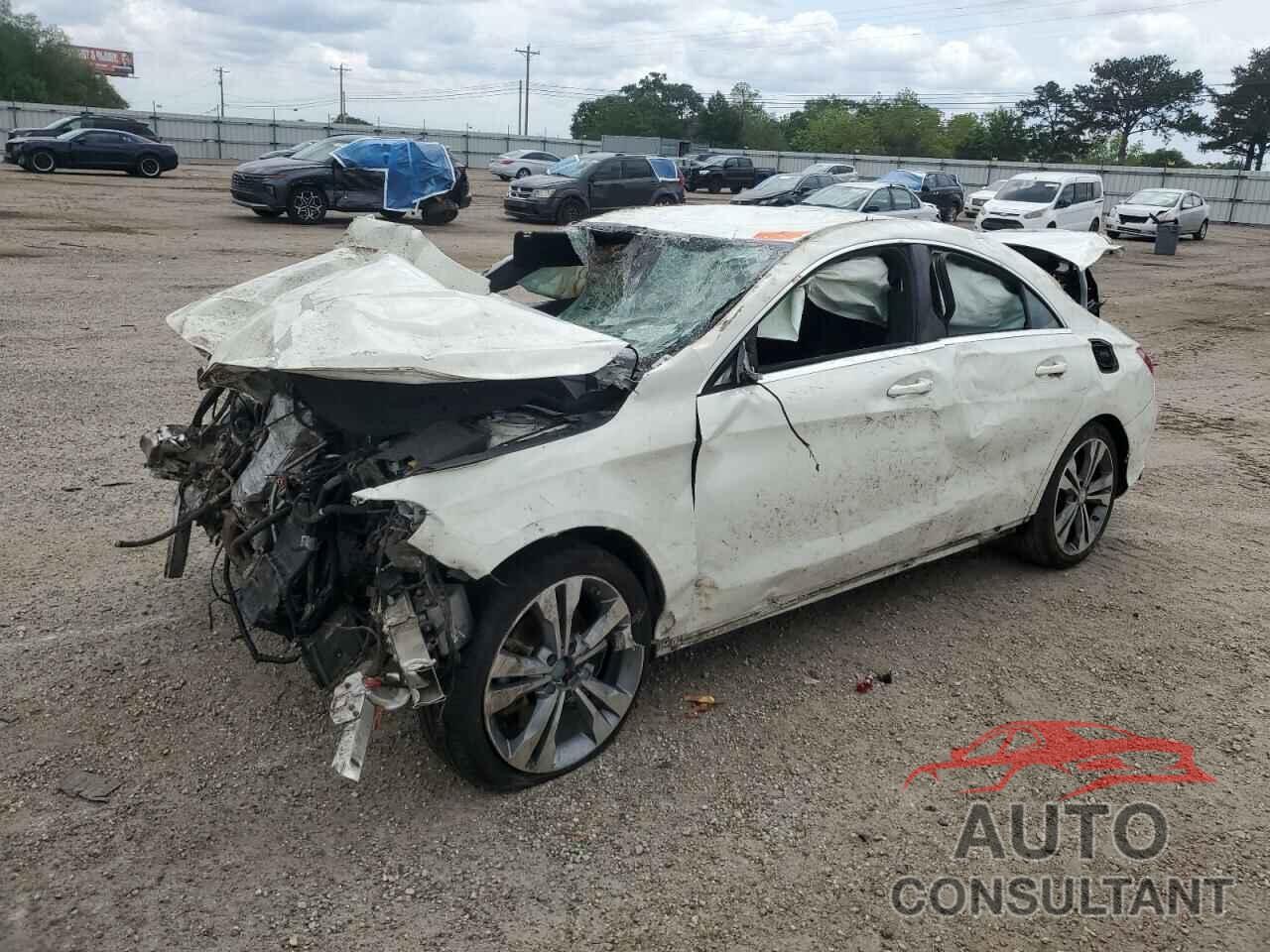 MERCEDES-BENZ CLA-CLASS 2015 - WDDSJ4EB1FN175852