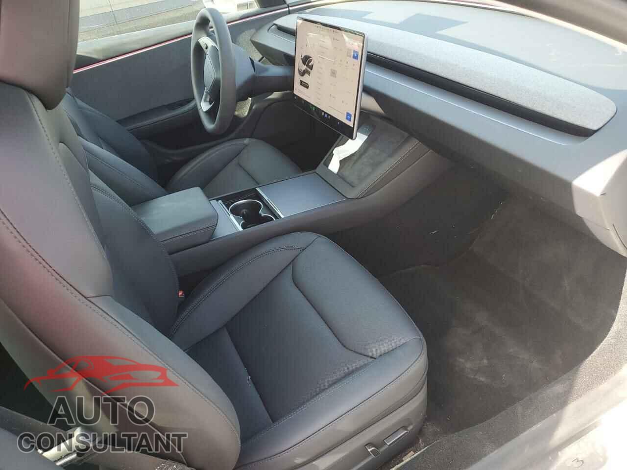 TESLA MODEL 3 2024 - 5YJ3E1EA1RF733761