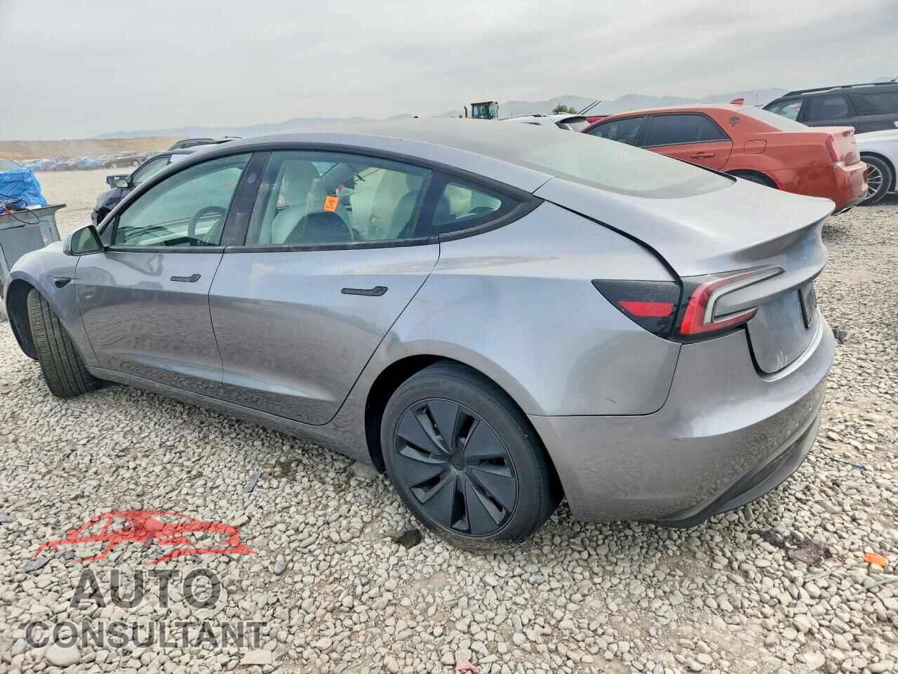 TESLA MODEL 3 2025 - 5YJ3E1EA3SF993973