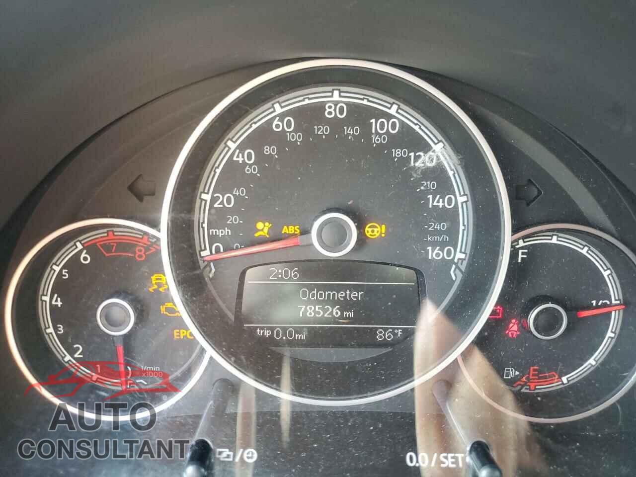 VOLKSWAGEN BEETLE 2018 - 3VWFD7AT7JM716678