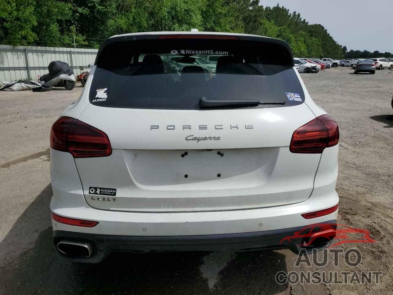 PORSCHE CAYENNE 2018 - WP1AA2A24JKA01041