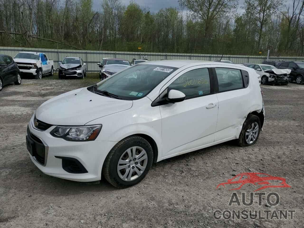 CHEVROLET SONIC 2018 - 1G1JG6SH0J4131387