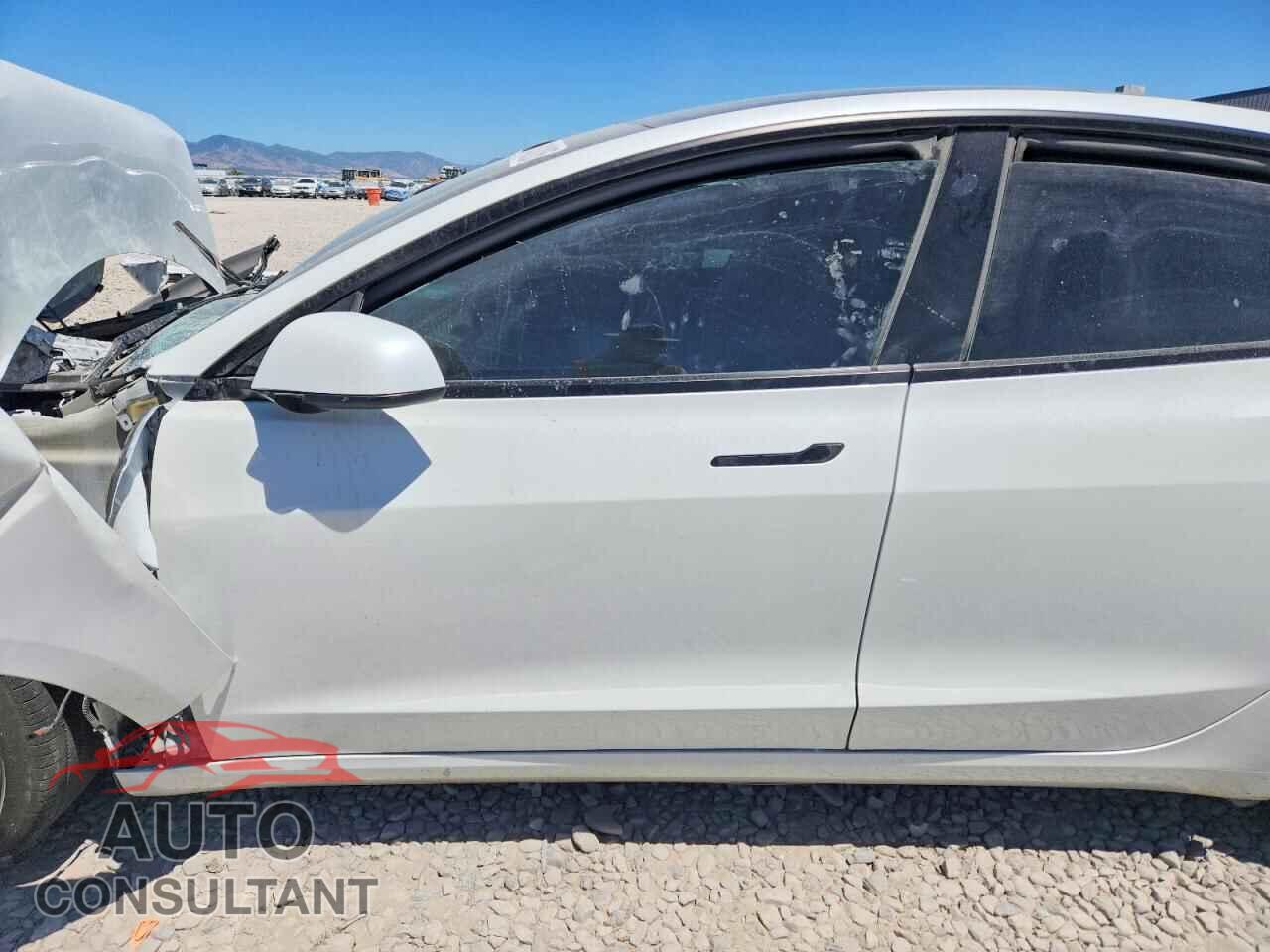 TESLA MODEL 3 2021 - 5YJ3E1EB7MF980526