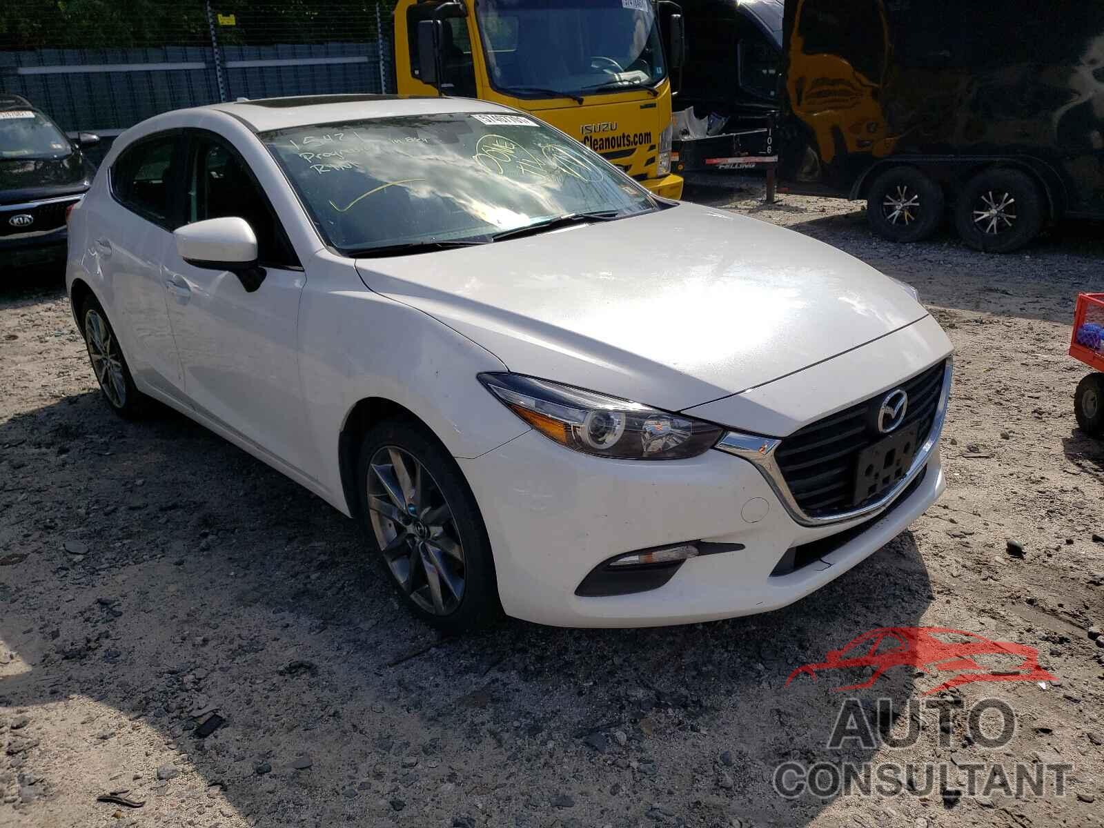 MAZDA 3 2018 - 3MZBN1L34JM252366