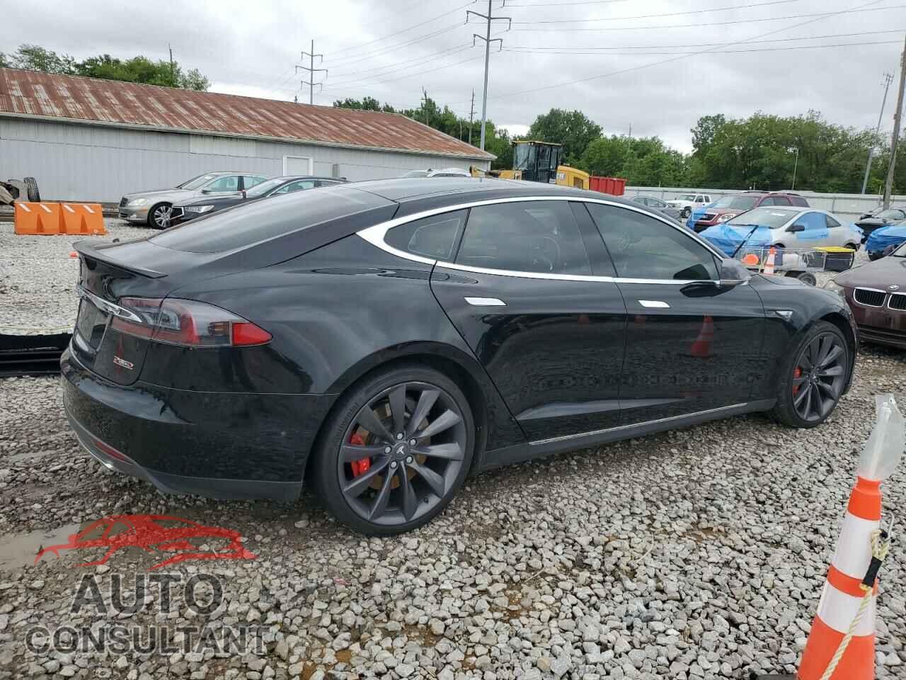 TESLA MODEL S 2015 - 5YJSA1H48FF081424