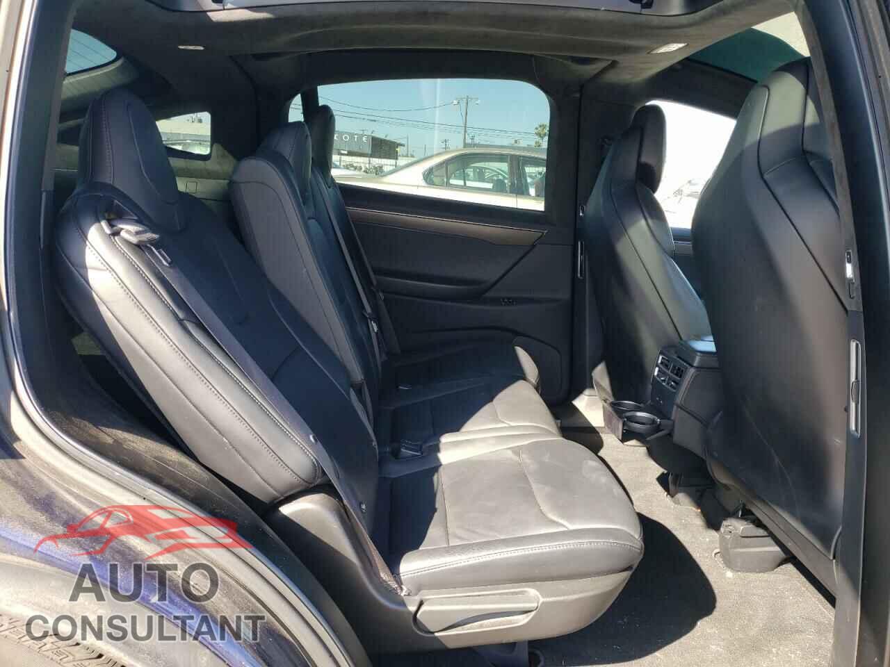 TESLA MODEL X 2017 - 5YJXCDE26HF045674