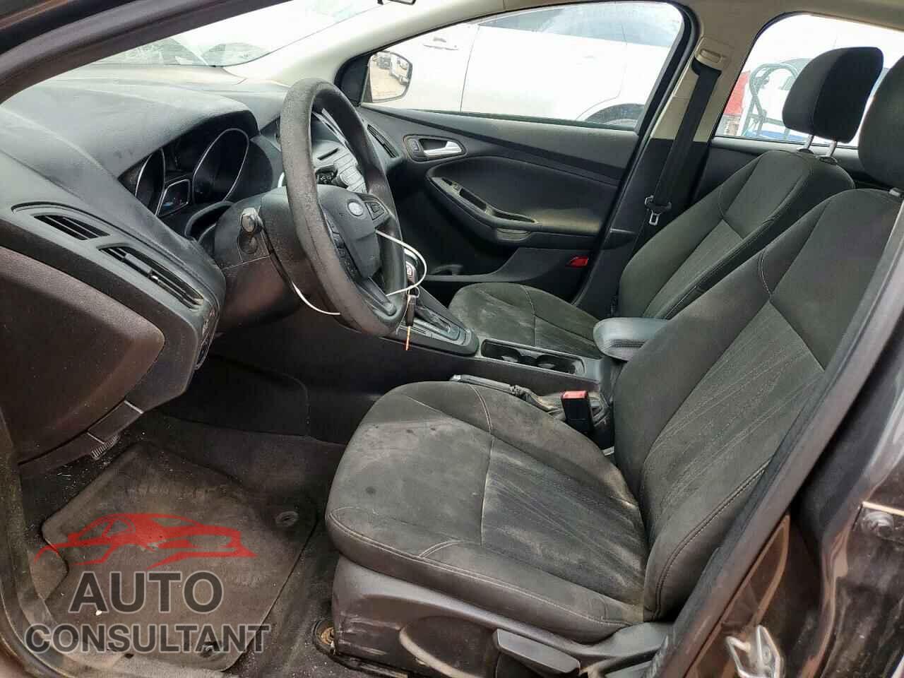 FORD FOCUS 2015 - 1FADP3F29FL204395