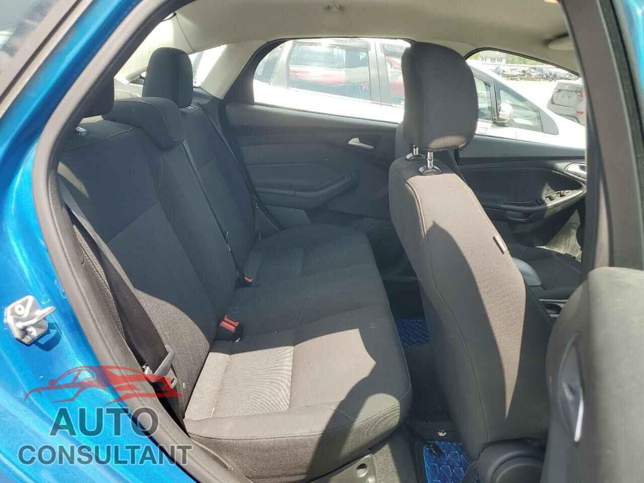 FORD FOCUS 2016 - 1FADP3FE2GL229229
