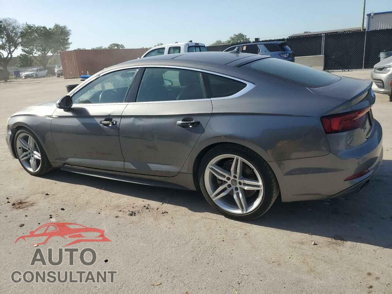 AUDI A5 2018 - WAUENCF59JA103017