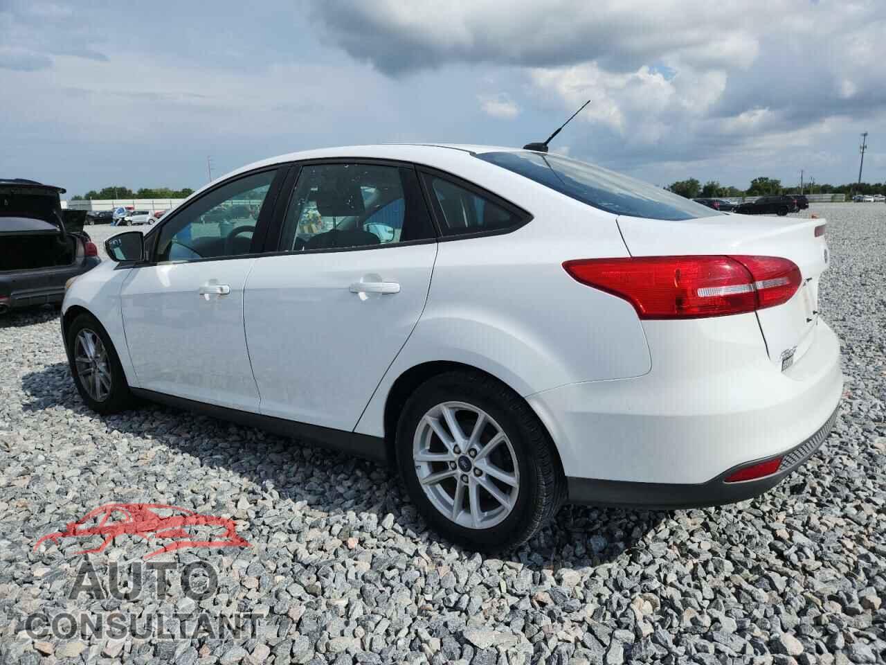 FORD FOCUS 2015 - 1FADP3F26FL276350