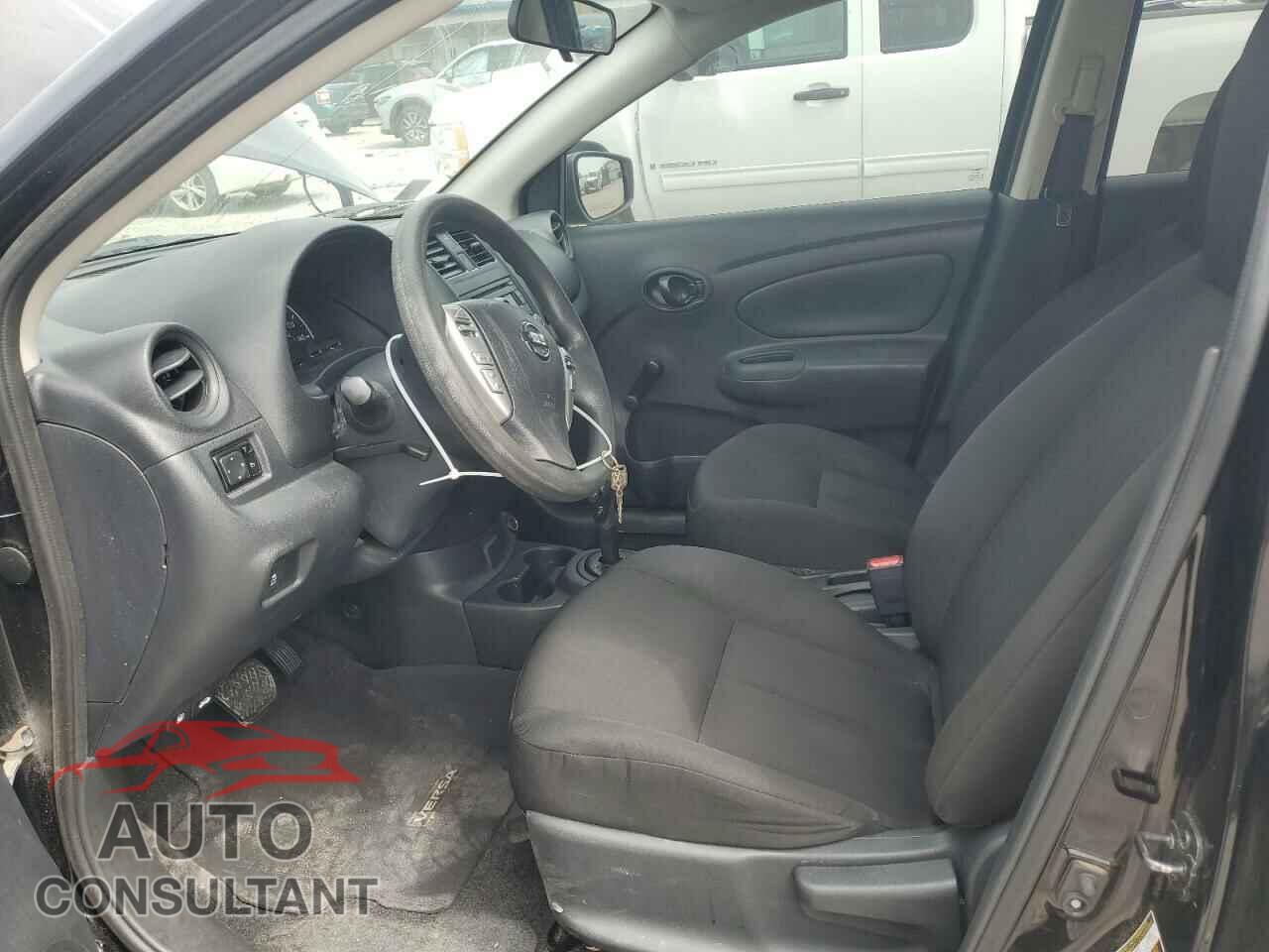 NISSAN VERSA 2017 - 3N1CN7AP1HL890268
