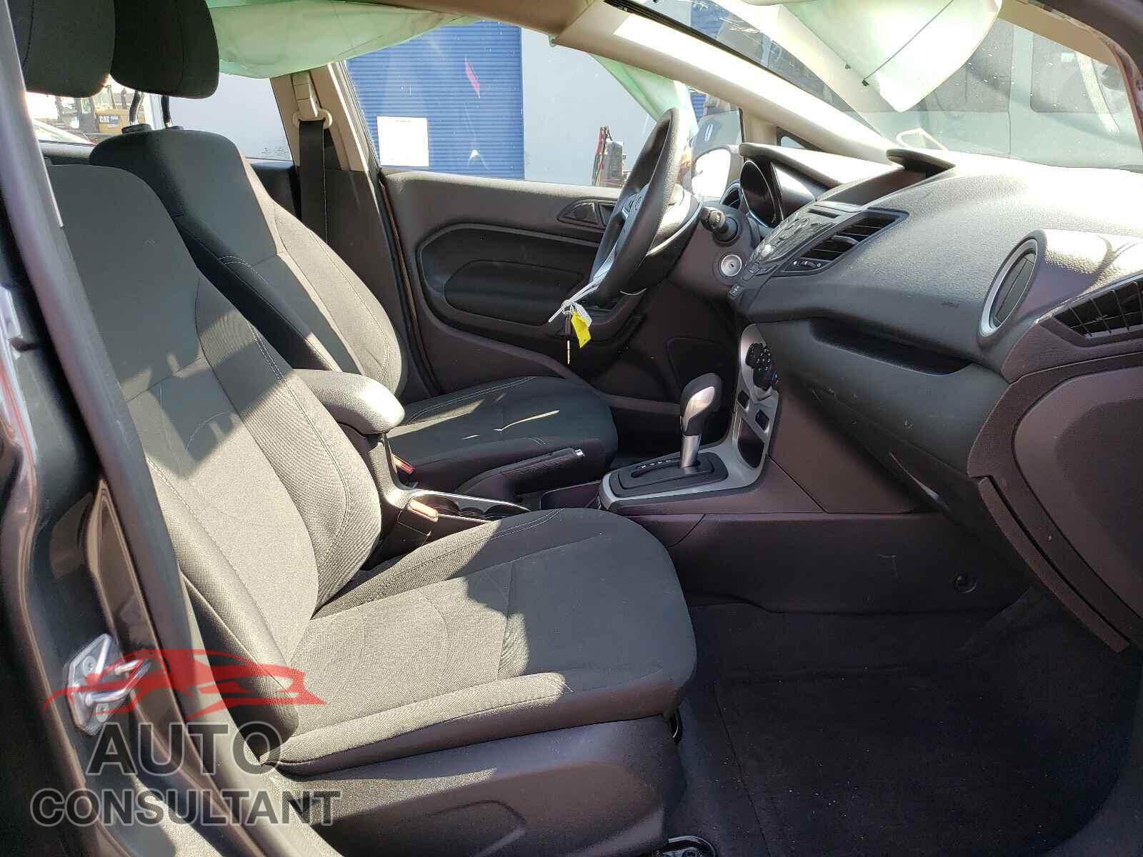 FORD FIESTA 2017 - 3FADP4EJ7HM137909