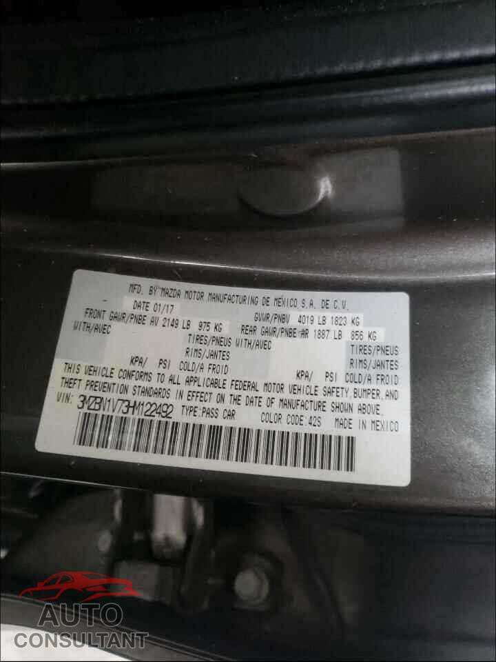 MAZDA 3 2017 - 3MZBN1V73HM122492
