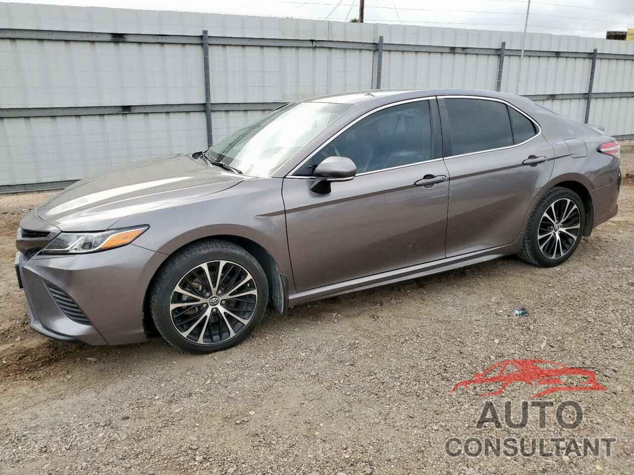 TOYOTA CAMRY 2018 - 4T1B11HK9JU669665