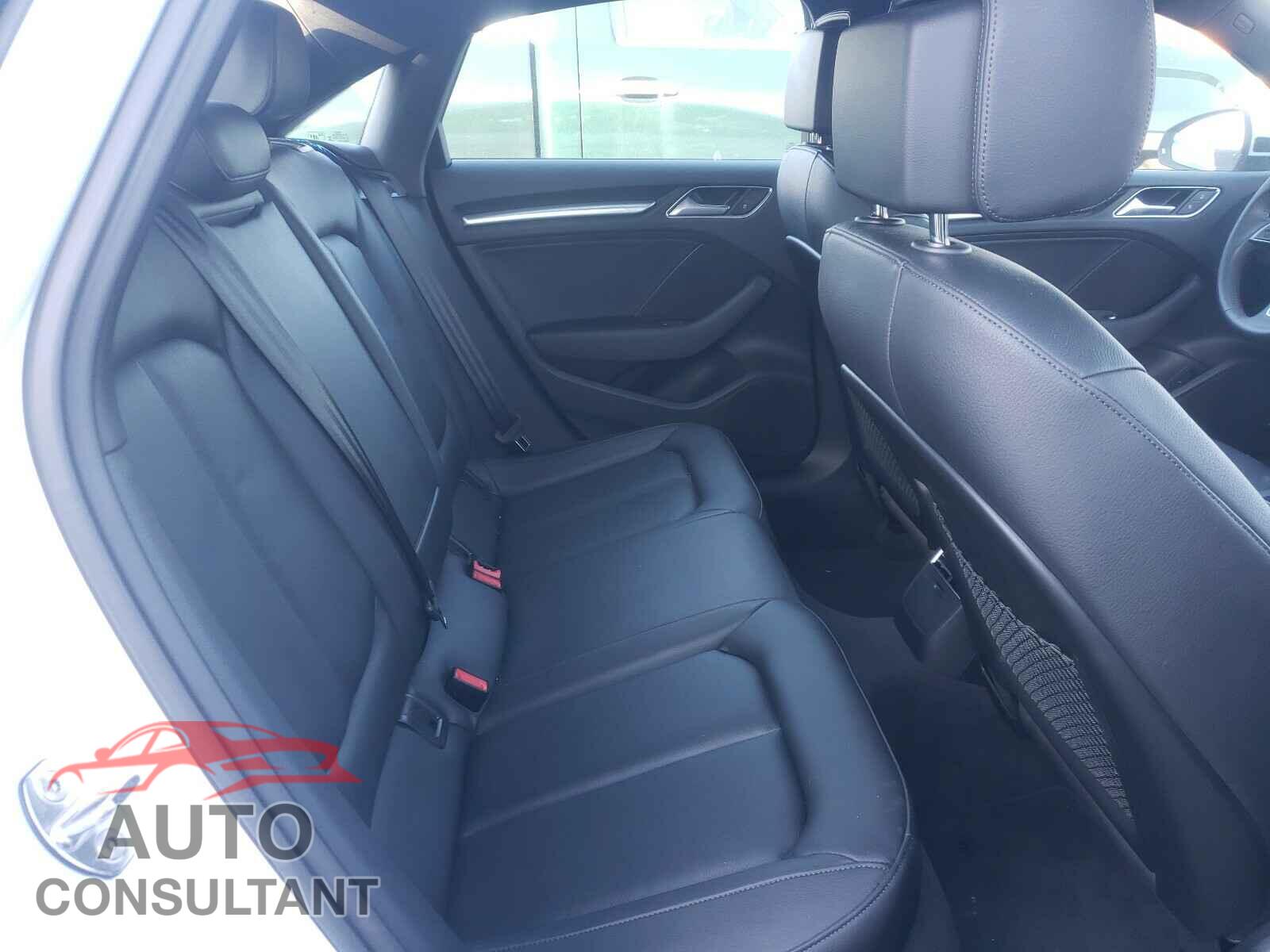AUDI A3 2019 - WAUGUGFF9K1011306