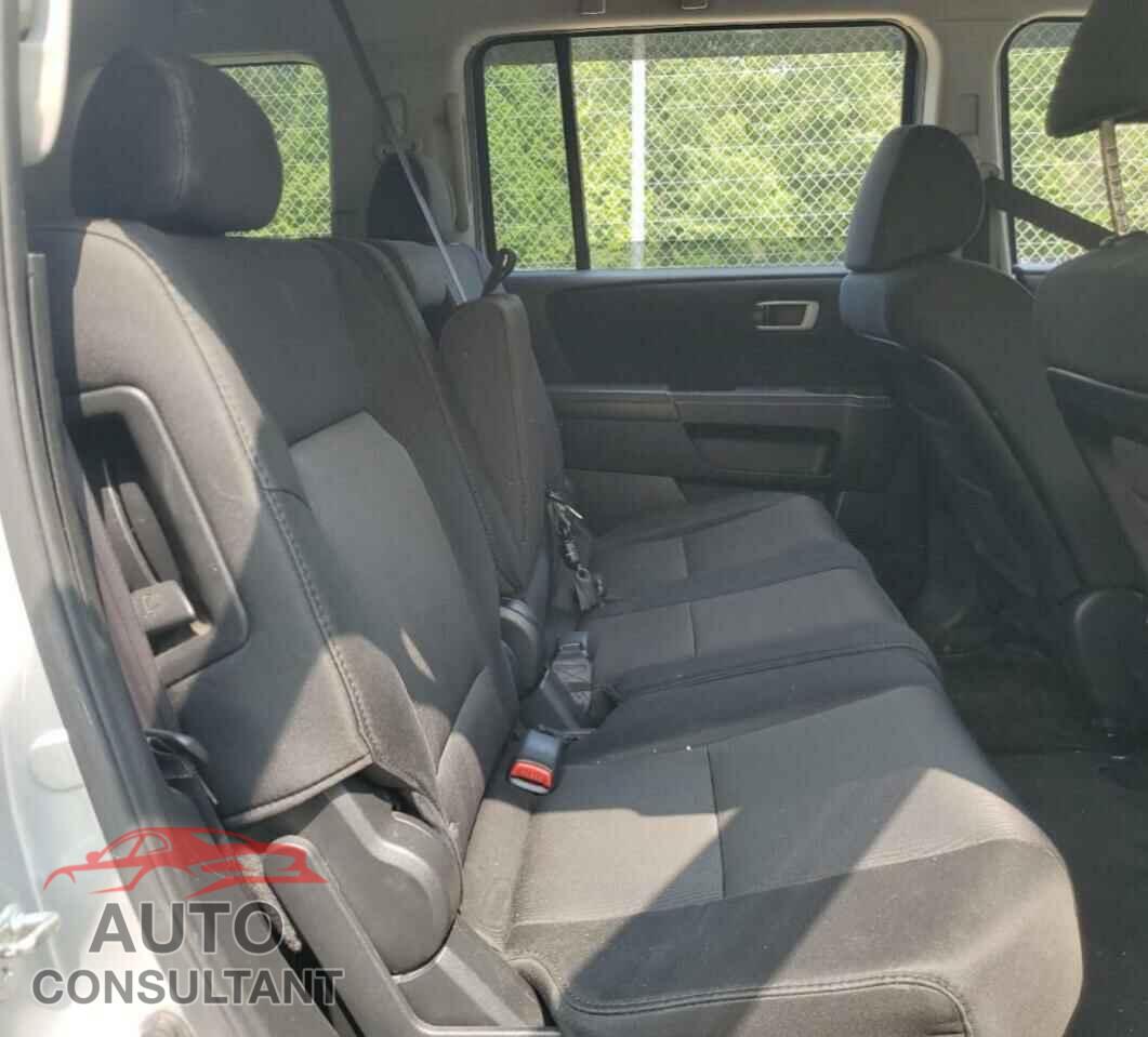 HONDA PILOT 2011 - 5FNYF4H42BB032193
