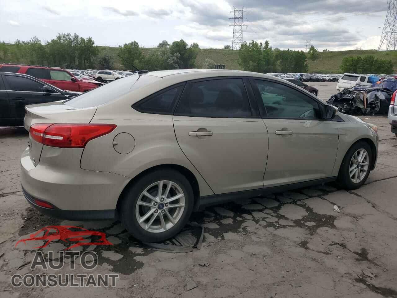 FORD FOCUS 2015 - 1FADP3F28FL210558