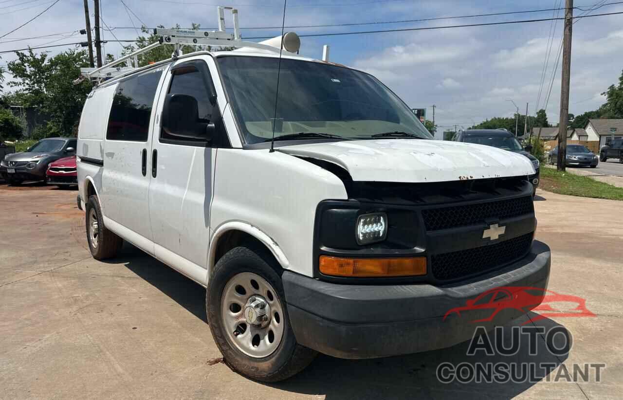 CHEVROLET EXPRESS 2011 - 1GCSGAF47B1182880