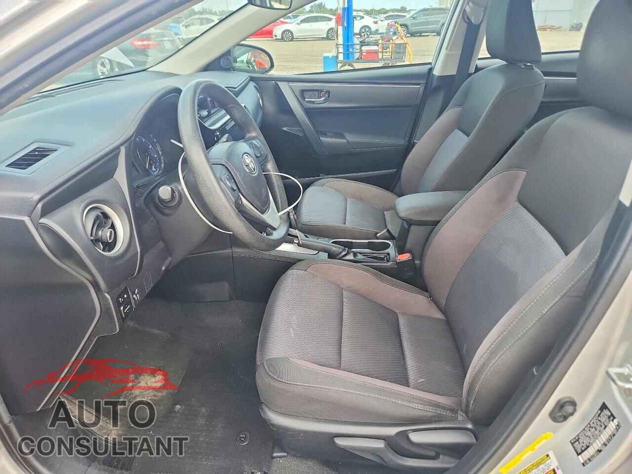 TOYOTA COROLLA 2017 - 5YFBURHEXHP707593