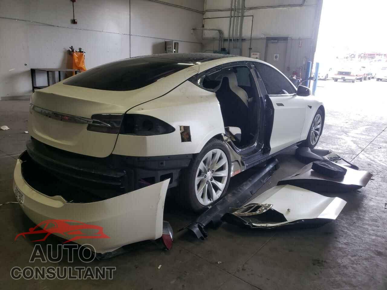 TESLA MODEL S 2018 - 5YJSA1E28JF260283