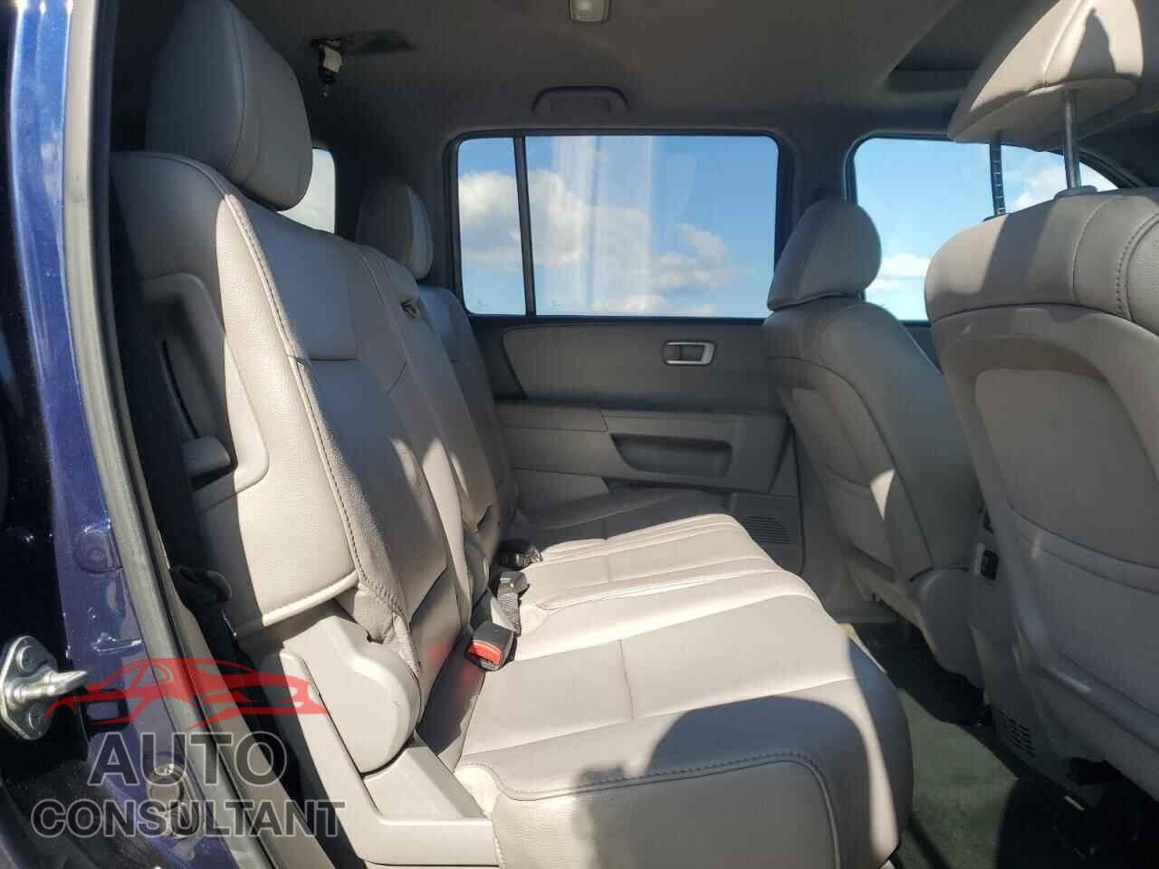 HONDA PILOT 2013 - 5FNYF4H50DB079251