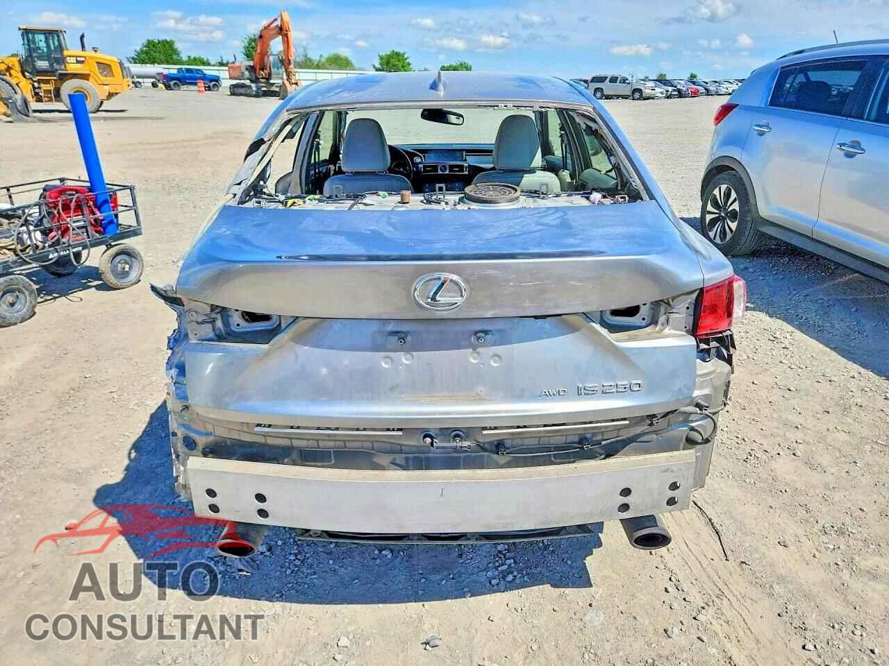LEXUS IS 2015 - JTHCF1D21F5017381
