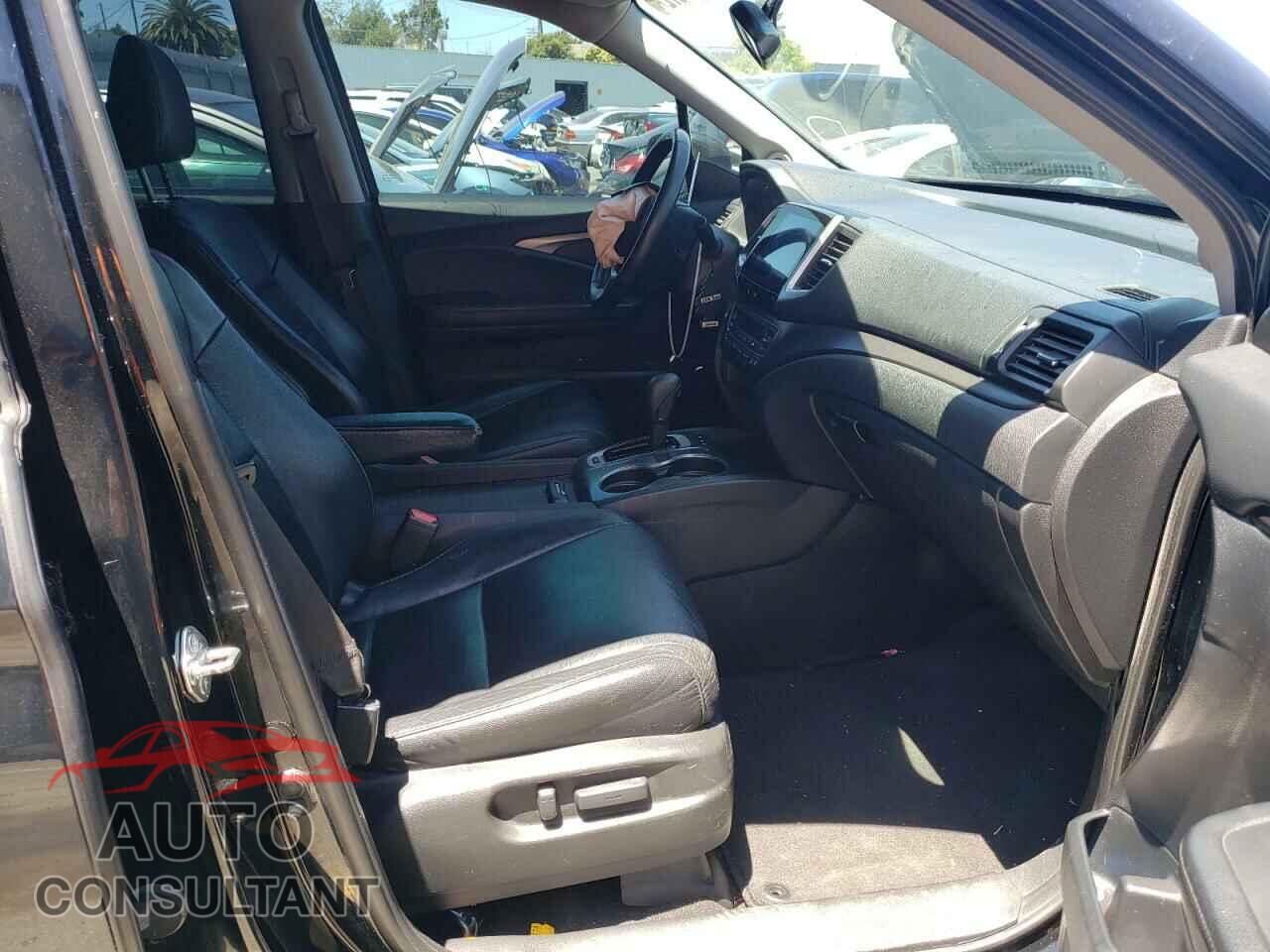 HONDA PILOT 2017 - 5FNYF5H76HB034330