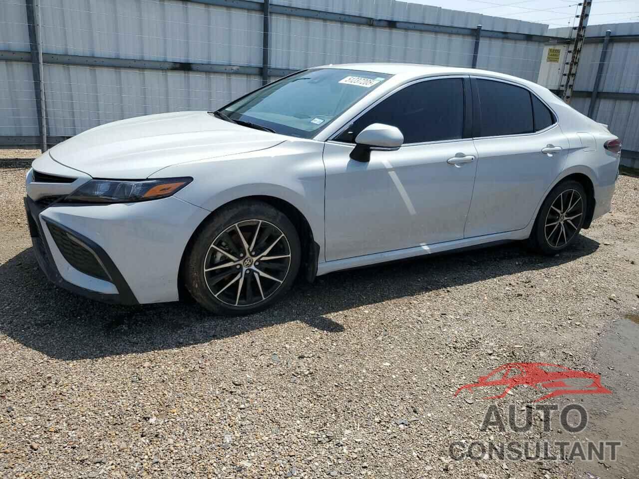 TOYOTA CAMRY 2023 - 4T1G11AK5PU157569