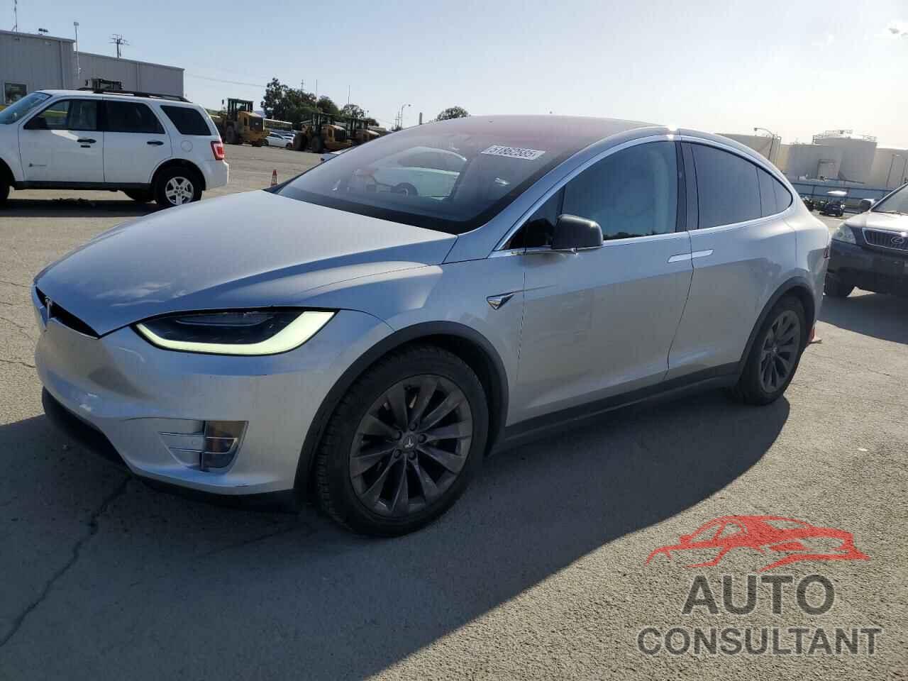 TESLA MODEL X 2018 - 5YJXCBE24JF126568