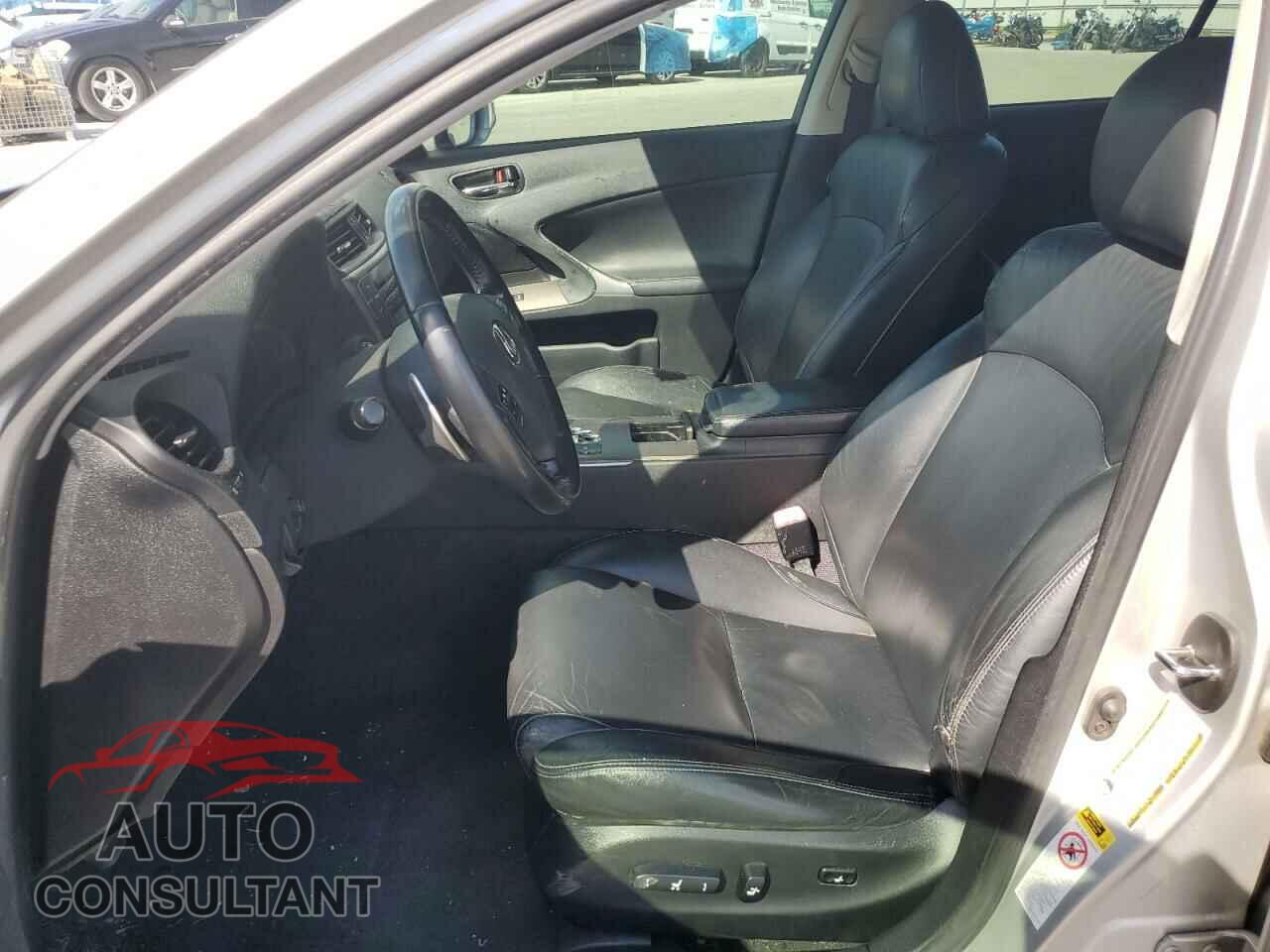 LEXUS IS 2010 - JTHBF5C23A5111856