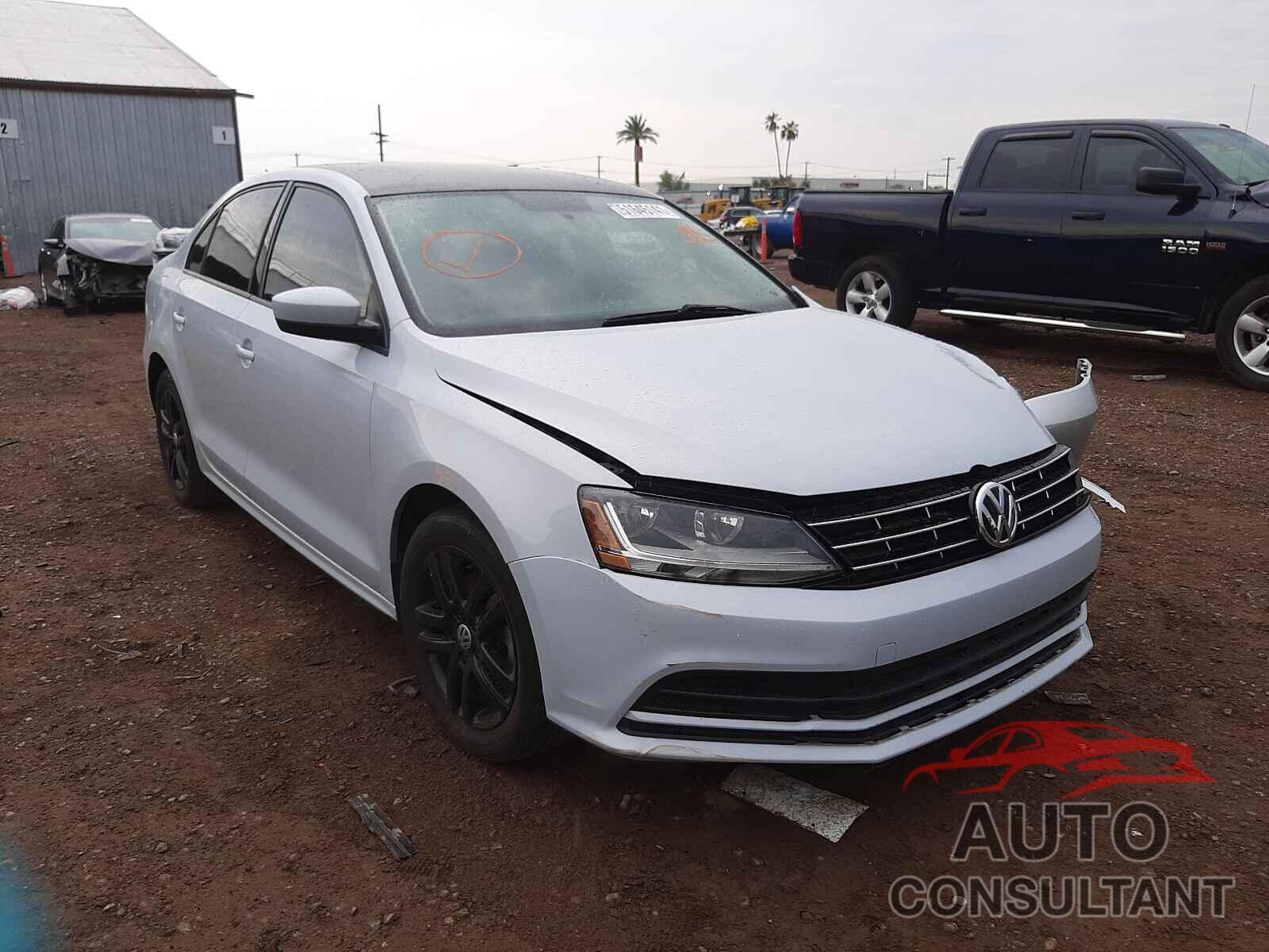 VOLKSWAGEN JETTA 2018 - 3VW2B7AJ0JM260560