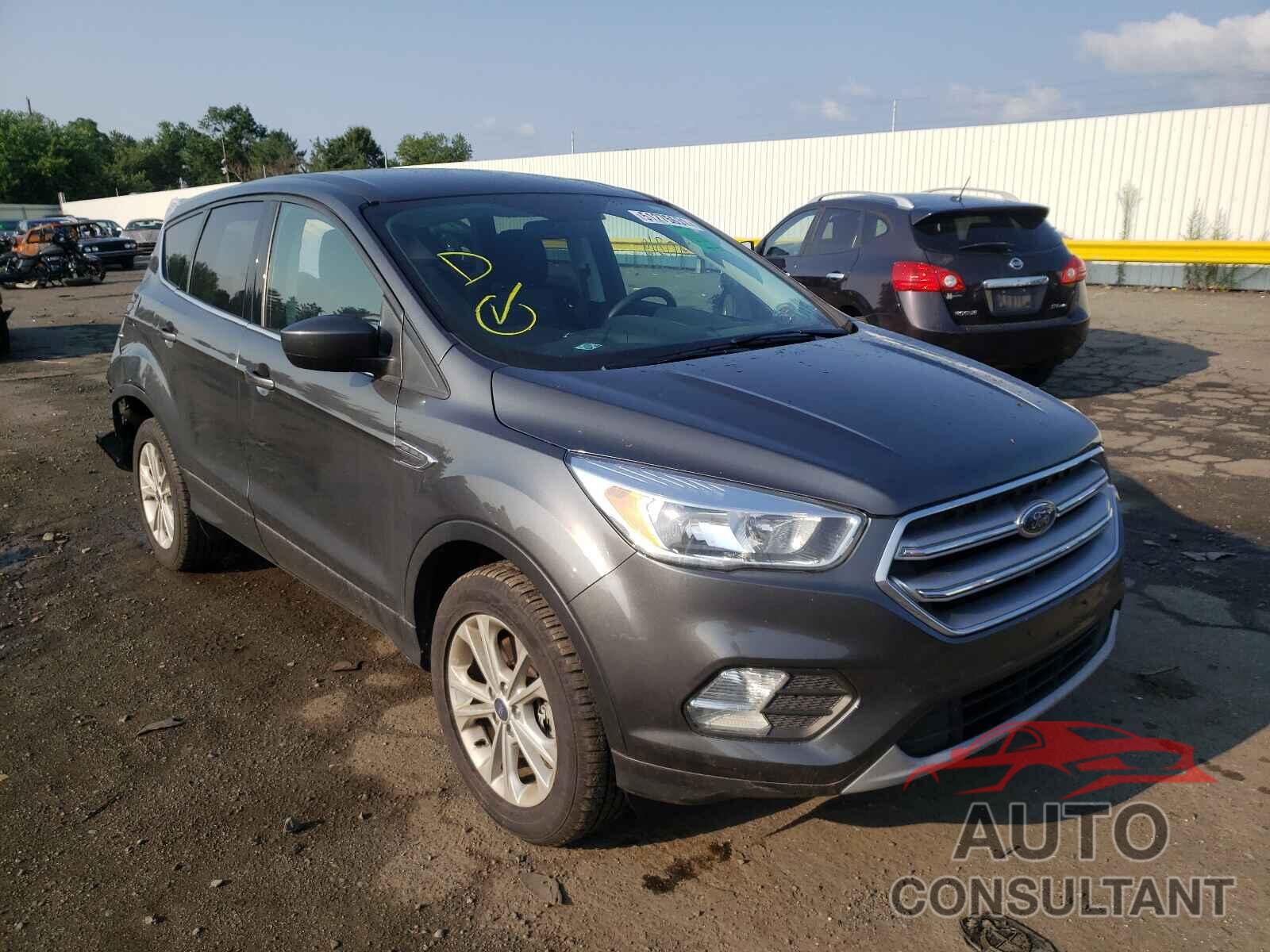 FORD ESCAPE 2017 - 1FMCU9GD1HUE83190
