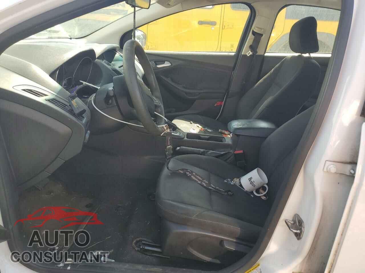 FORD FOCUS 2016 - 1FADP3F24GL352407