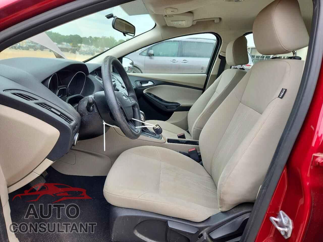 FORD FOCUS 2015 - 1FADP3F20FL285920
