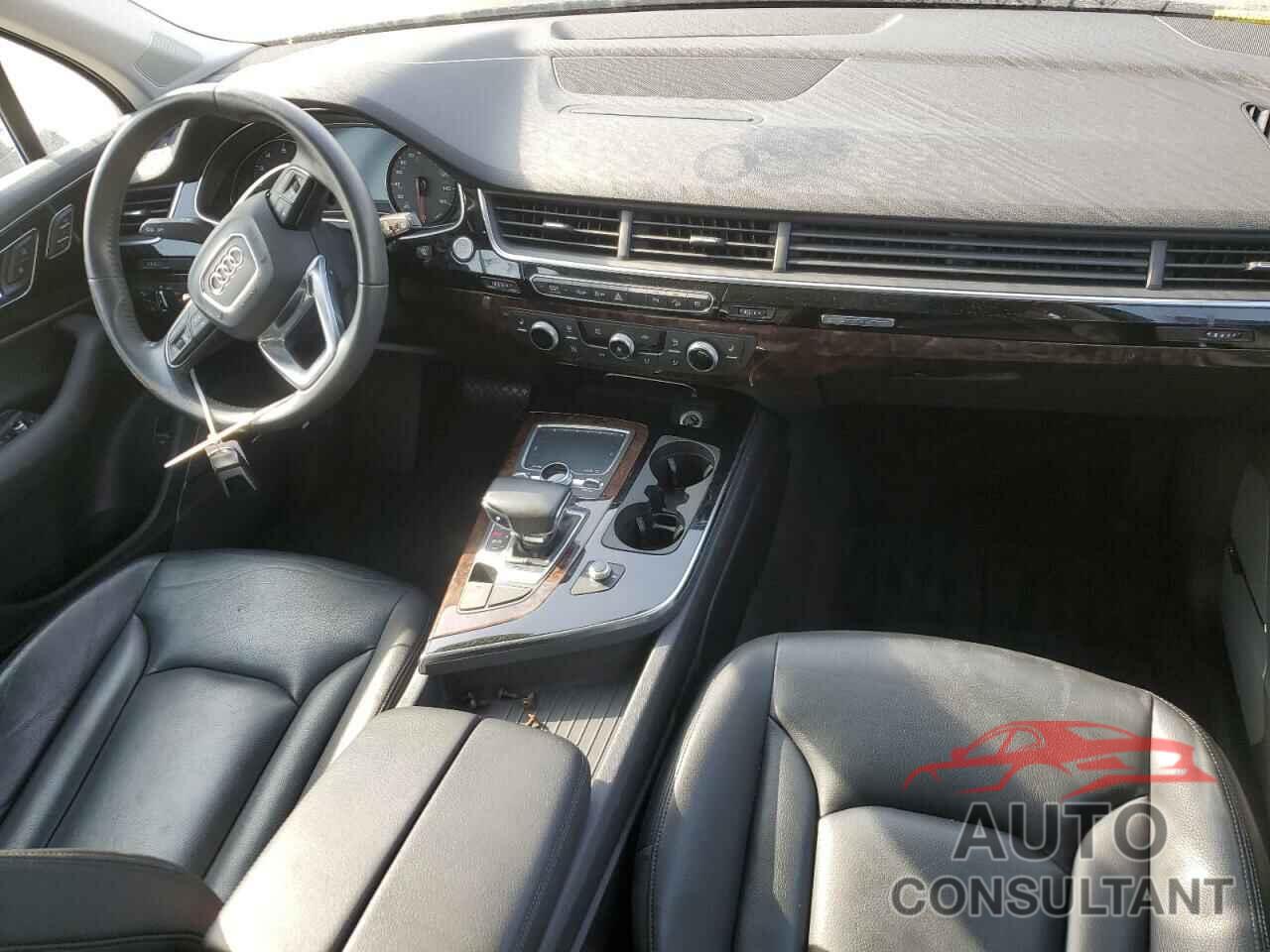 AUDI Q7 2018 - WA1LAAF70JD005465