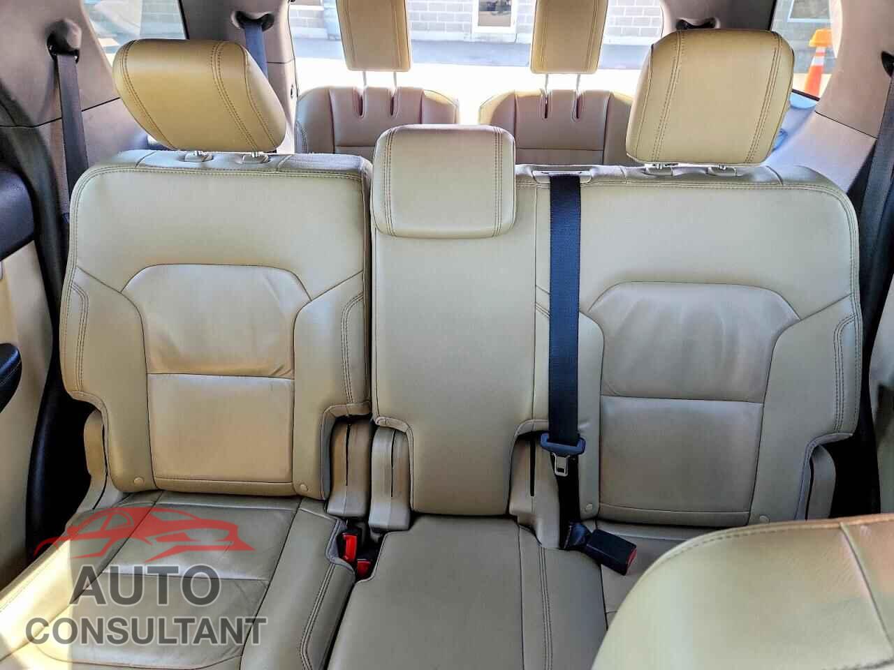 FORD EXPLORER 2017 - 1FM5K8D80HGC44065