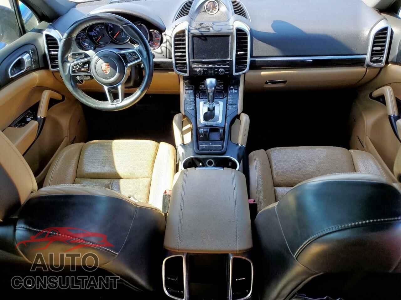 PORSCHE CAYENNE 2016 - WP1AA2A27GLA08827