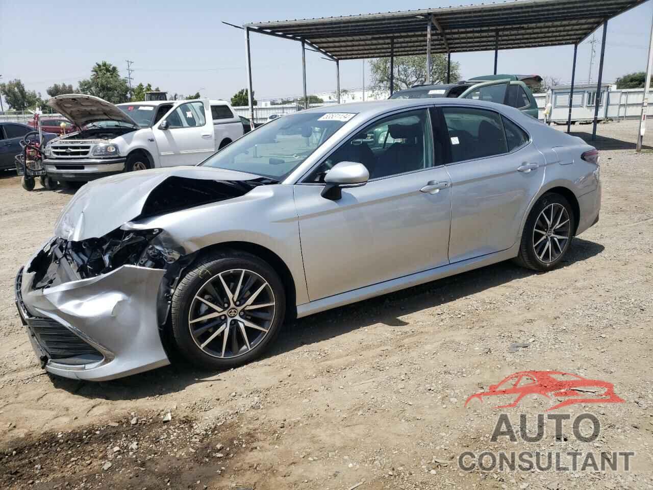 TOYOTA CAMRY 2023 - 4T1F11AK5PU750022