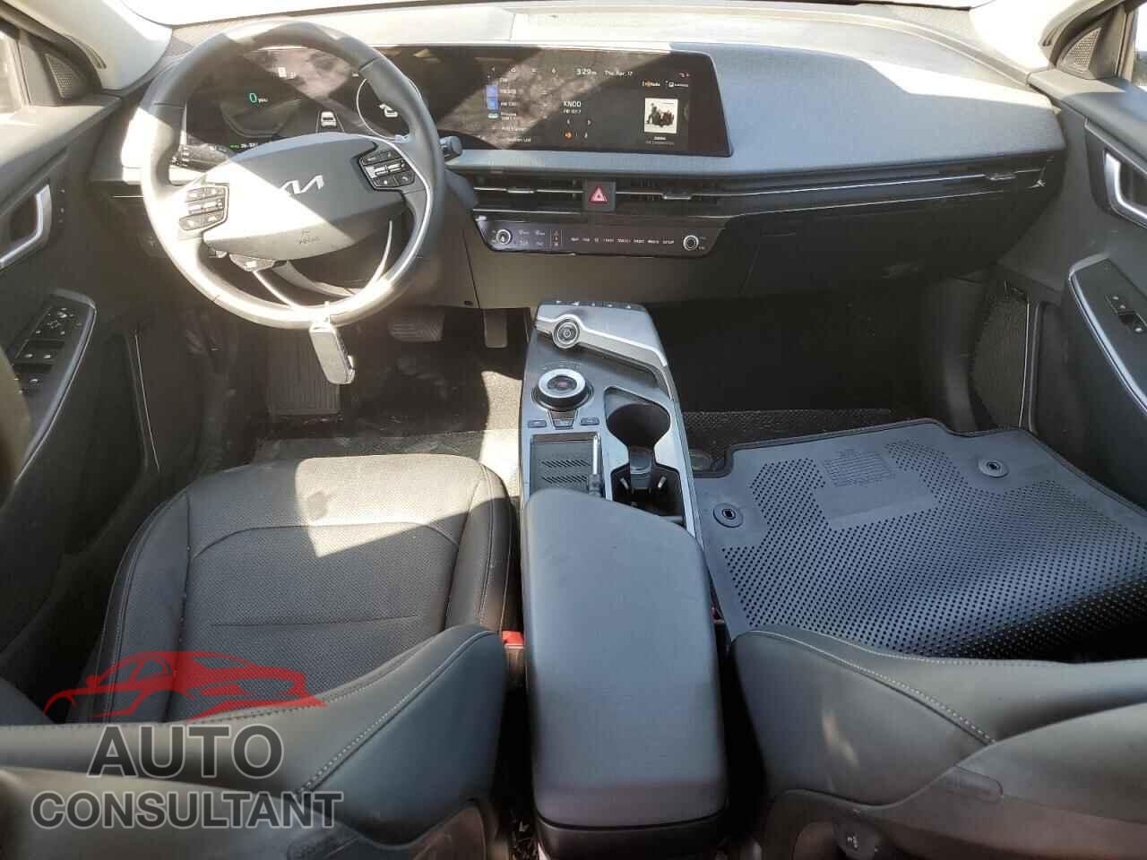 KIA EV6 LIGHT 2022 - KNDC3DLC6N5079007