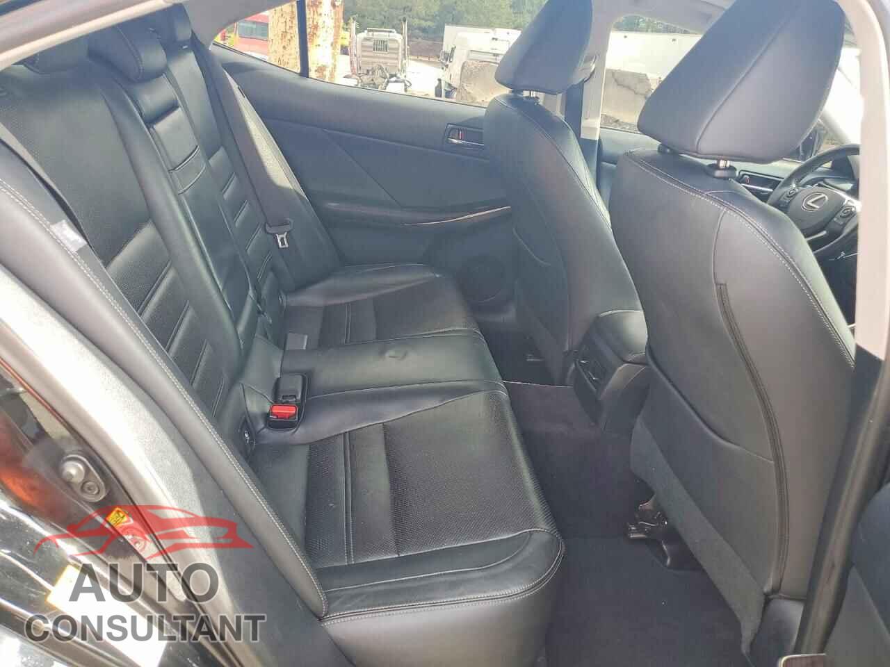 LEXUS IS 2014 - JTHCF1D25E5000520