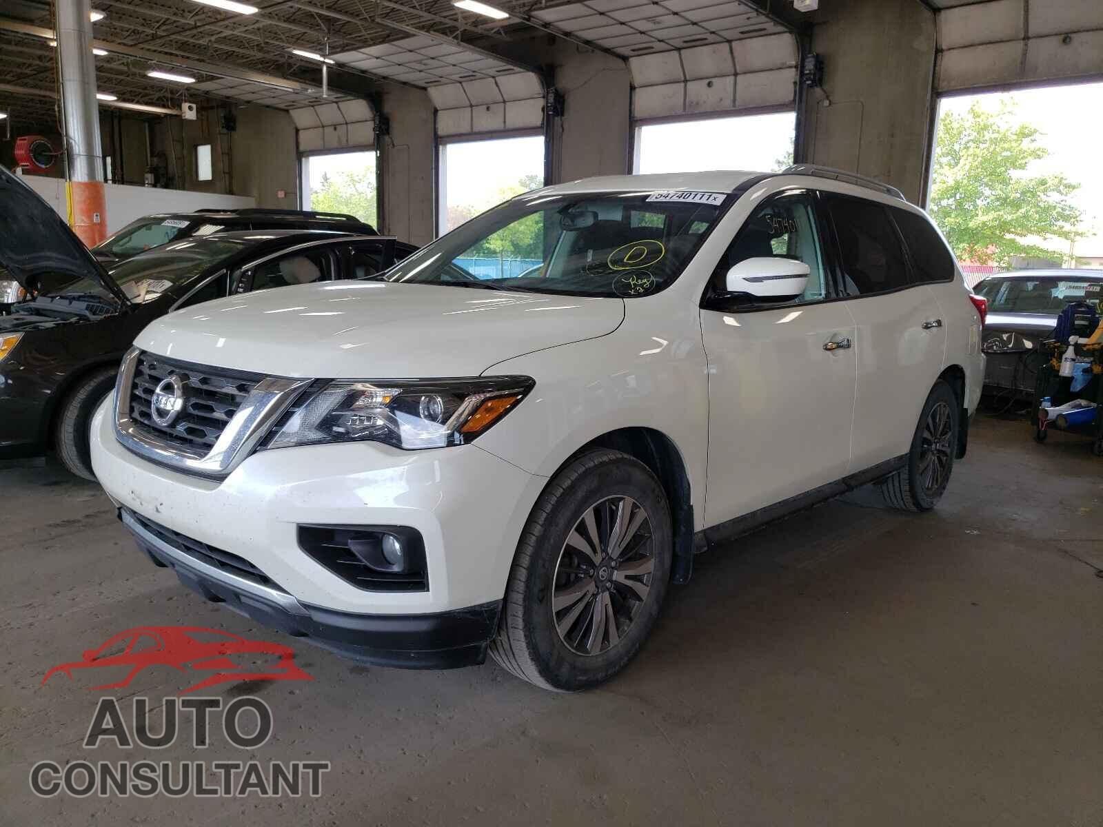 NISSAN PATHFINDER 2017 - 5N1DR2MM4HC659592