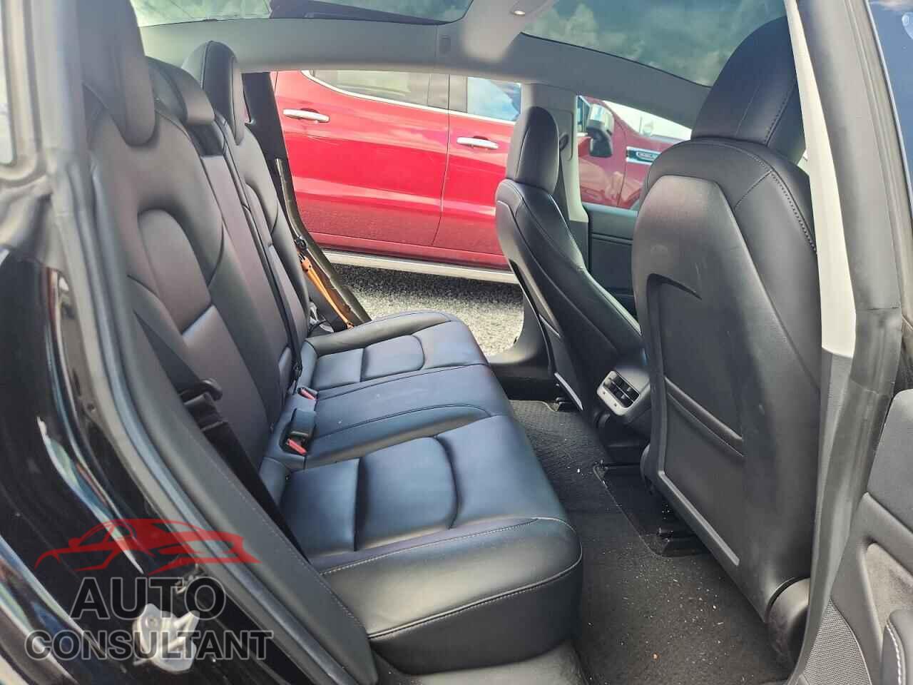 TESLA MODEL 3 2019 - 5YJ3E1EA5KF337581