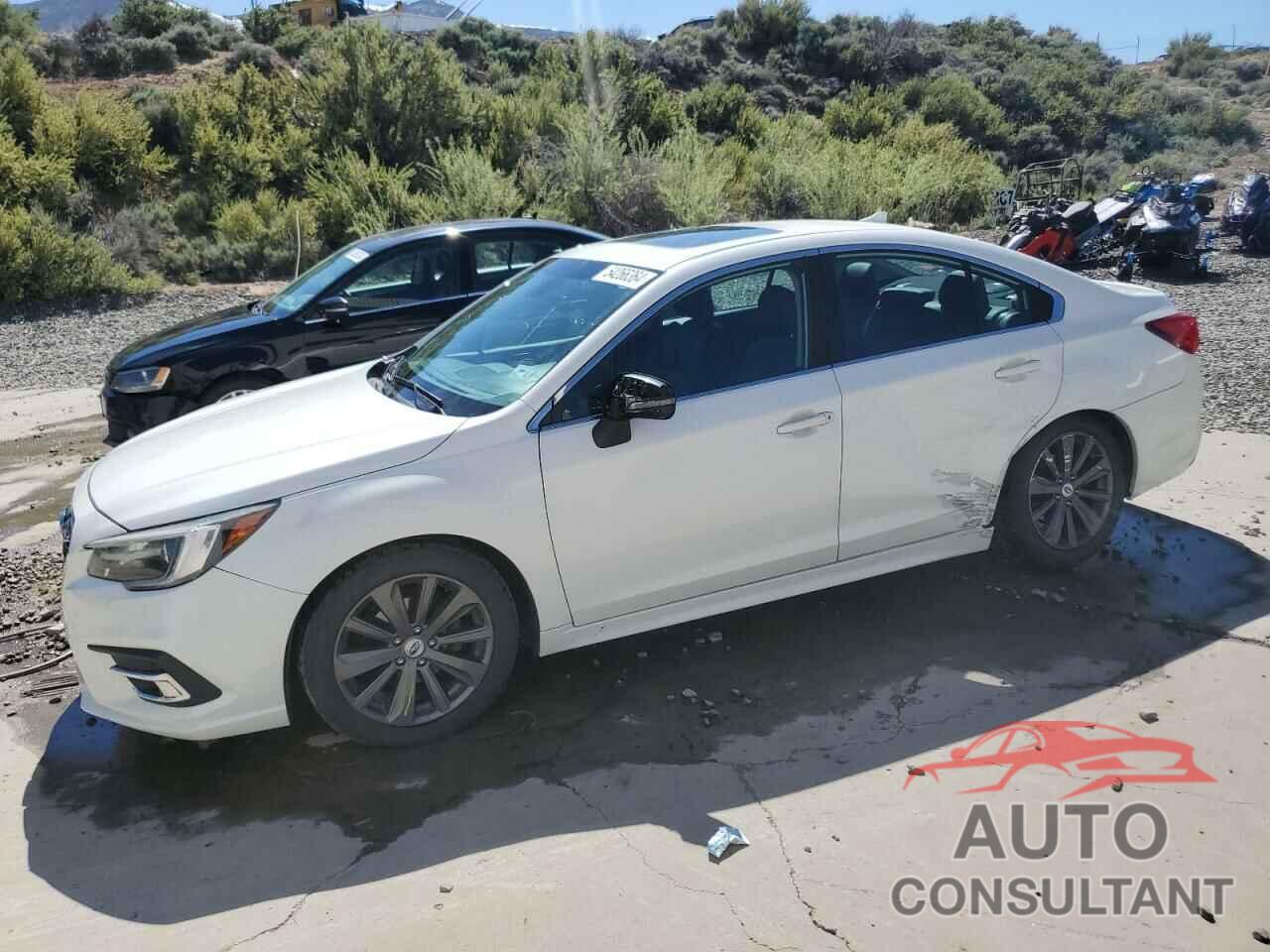 SUBARU LEGACY 2018 - 4S3BNAN62J3038939